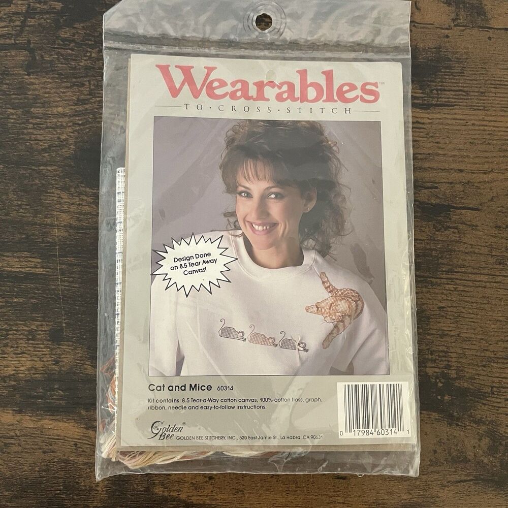 Wearables Cross Stitch Golden Bee Cat & Mice #60314 NOS NIP New Kit